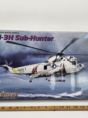 SEALED Cyber-Hobby 1/72 SH-3H Sub-Hunter Golden Wings Series Smart Kit Model Kit